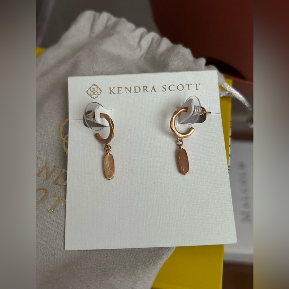 Kendra Scott rustic dangling earrings